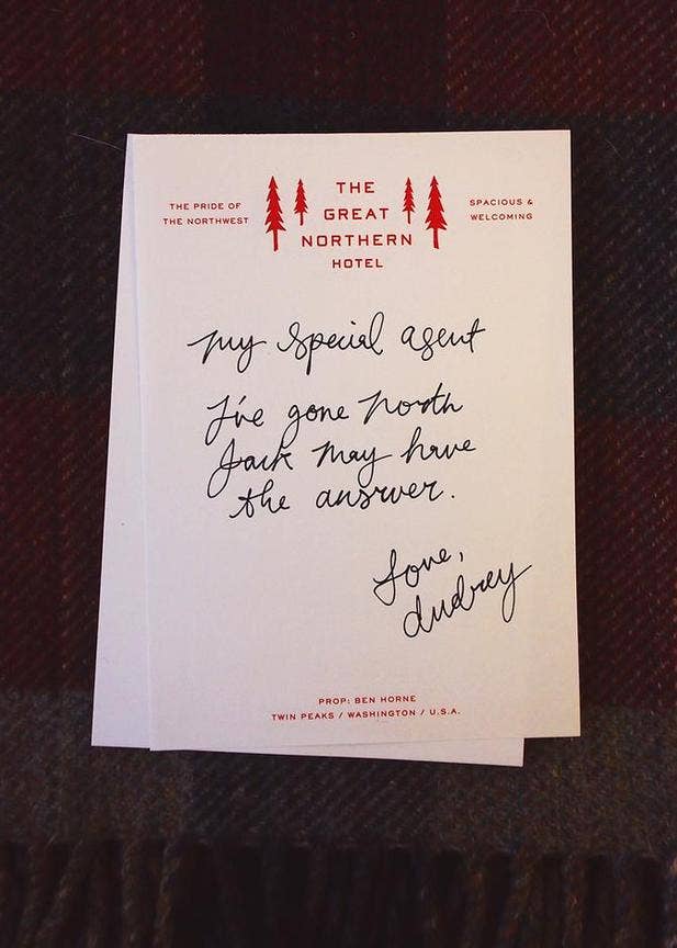 The Great Northern Hotel: Fictional Hotel Notepad Set