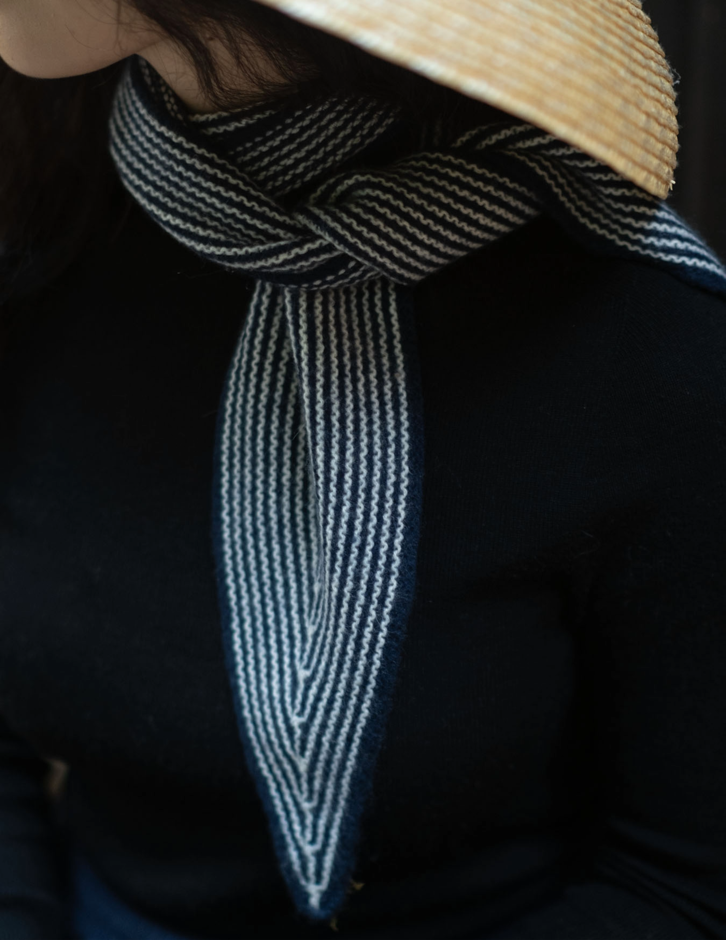 Sailor Cashmere Rib Neck Scarf - Navy