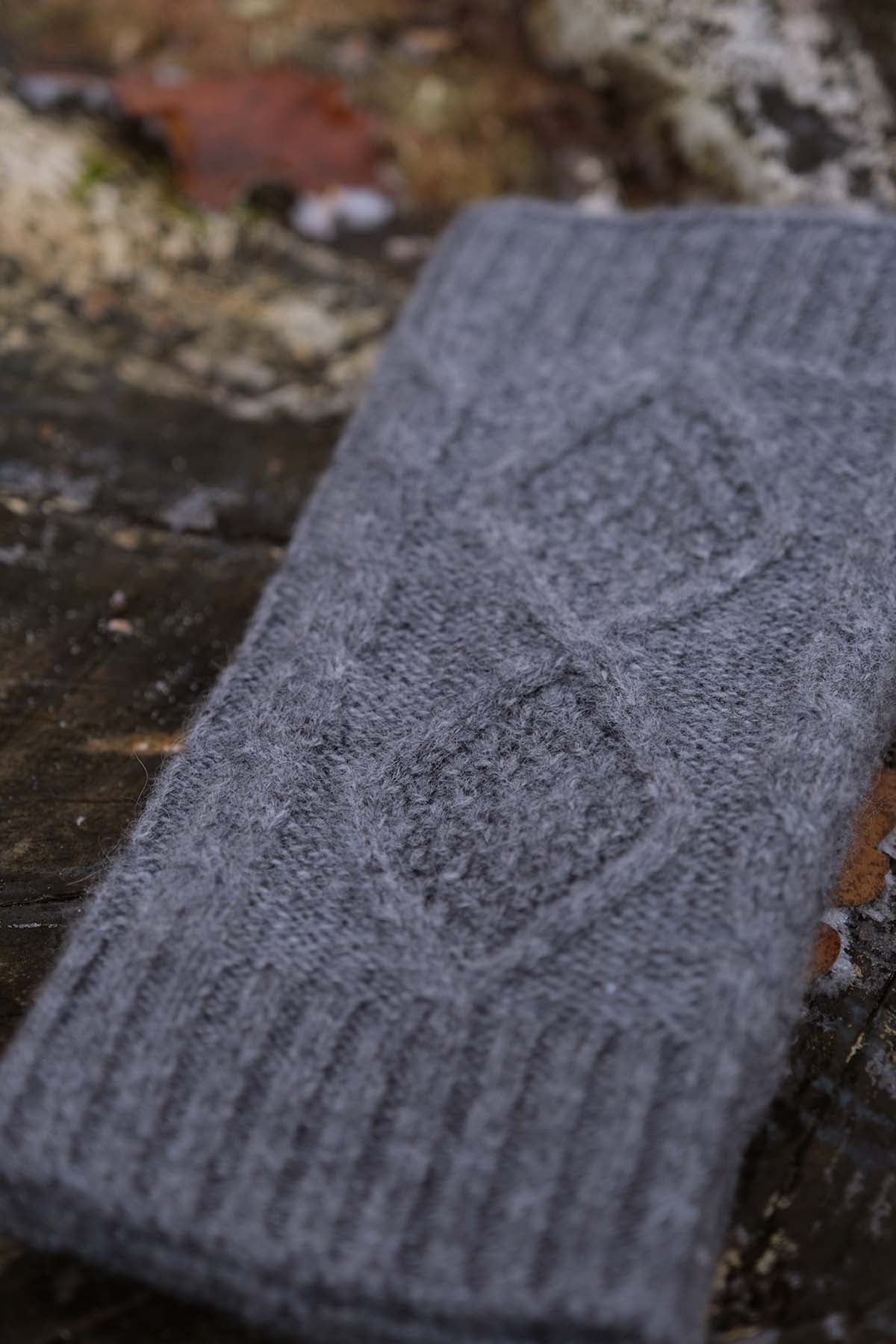 Rhombus Knit Cashmere Fingerless Gloves - Grey