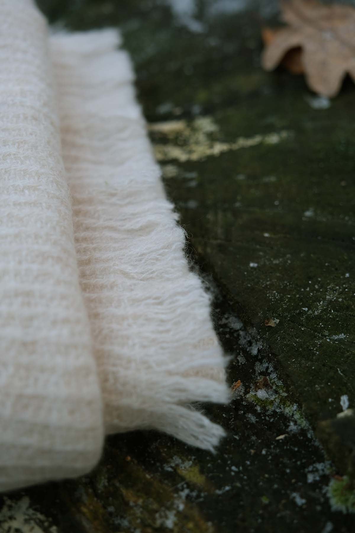 Traveller Plain Cashmere Scarf - Ivory