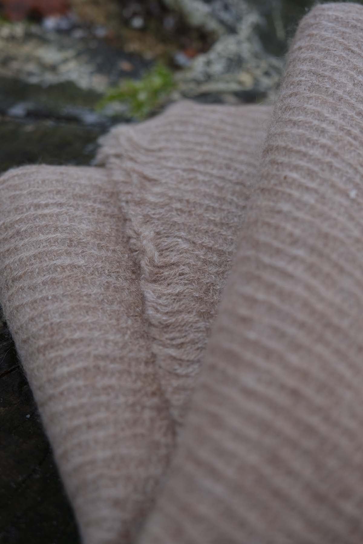 Traveller Plain Cashmere Scarf - Latte