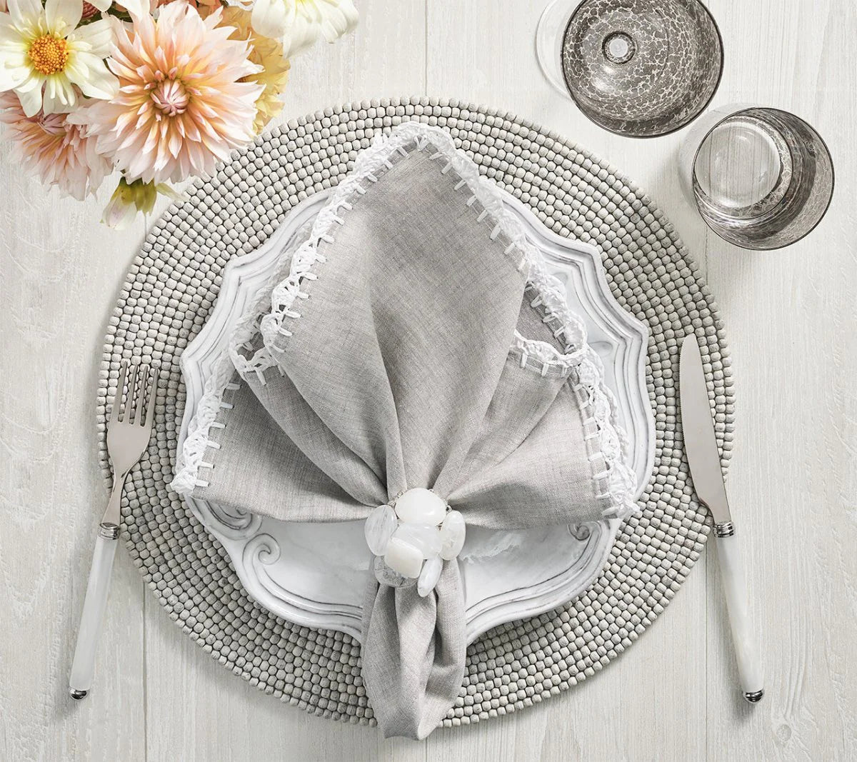 Shell Edge Napkin Set/4 - Gray & White