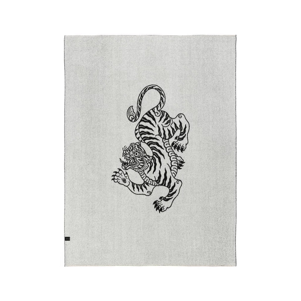 Voodoo Reversible Throw - Black/Ivory