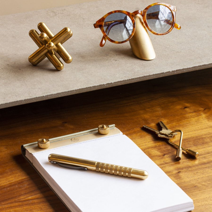 Eyewear Stand