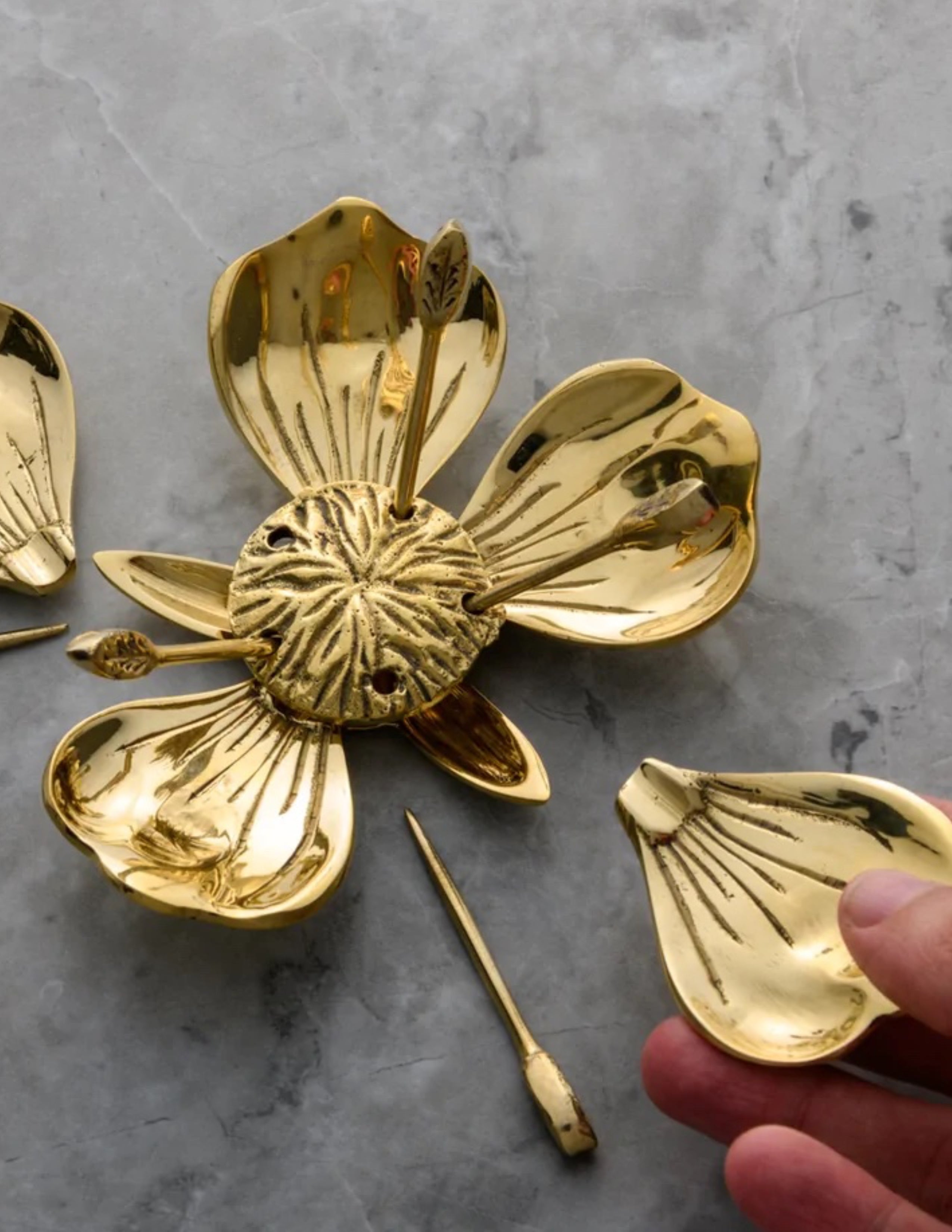 Personal-Petal Flower Ashtray