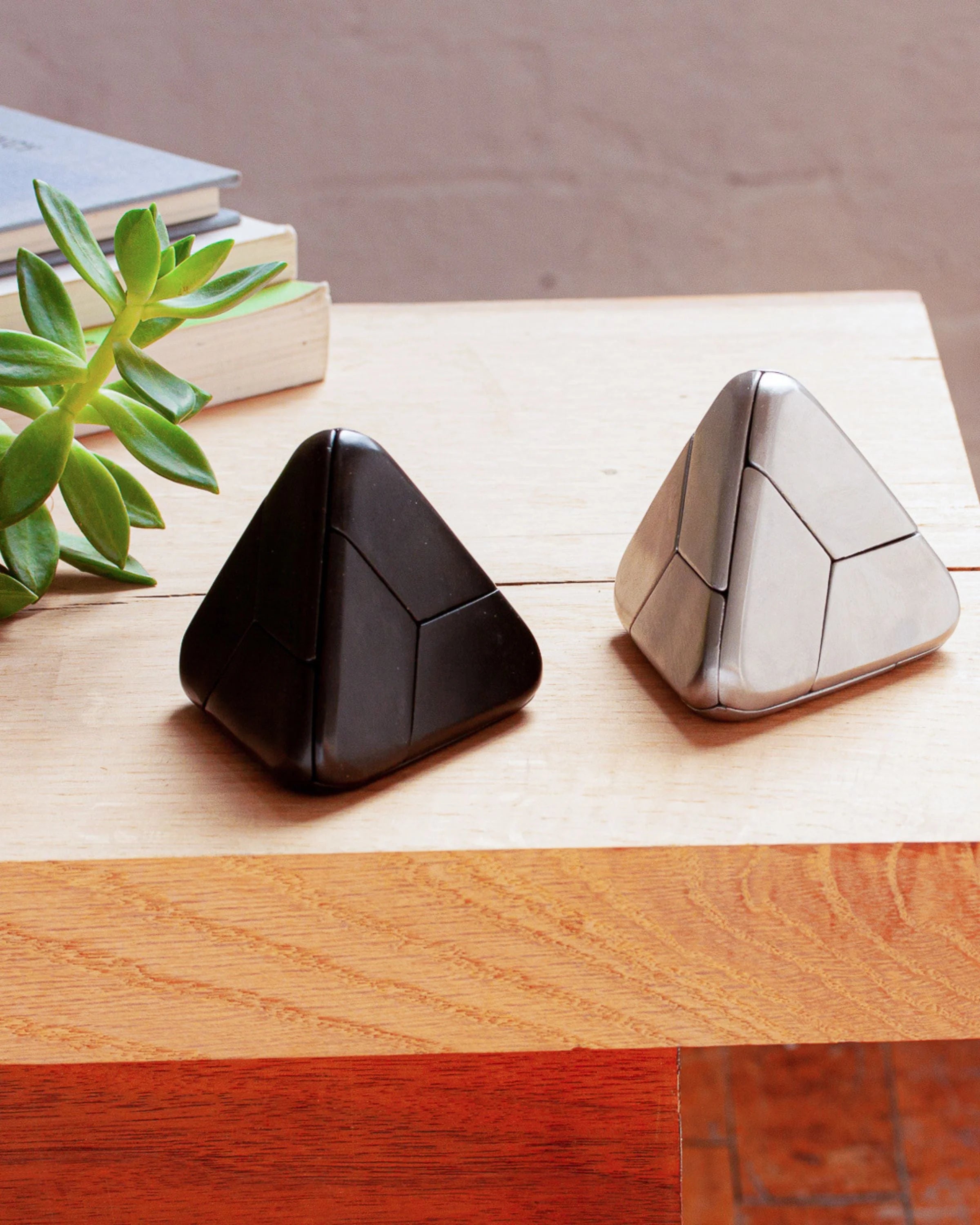 Tetra Puzzle - Black
