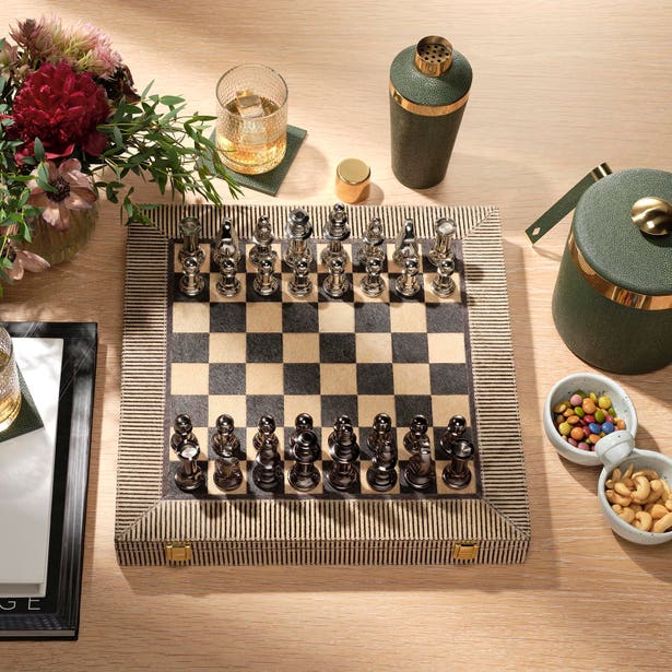 Bailey Chess Set - Brown Candy Striped