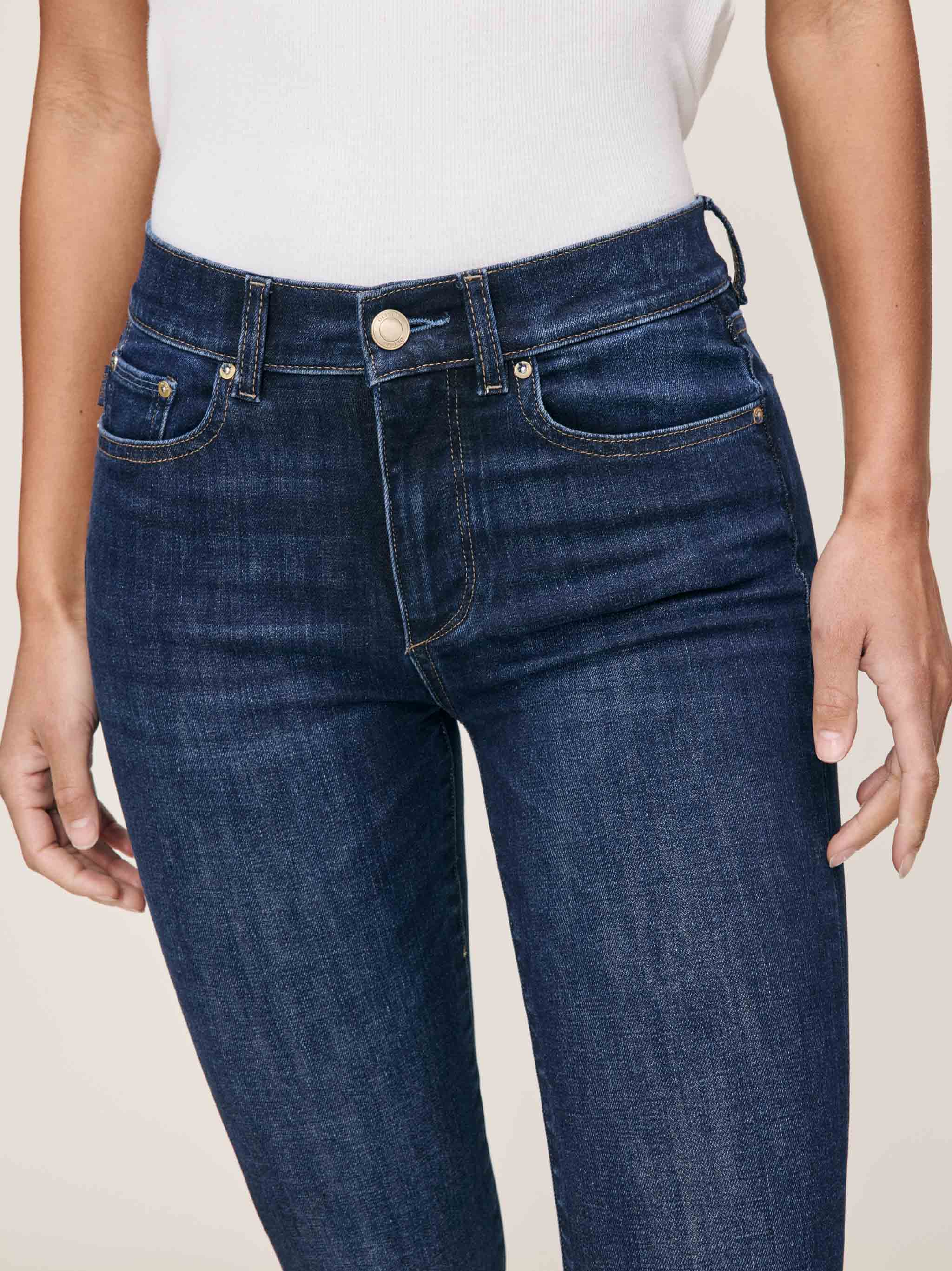 Mara Straight Mid Rise Instasculpt Ankle Jeans - Eastside