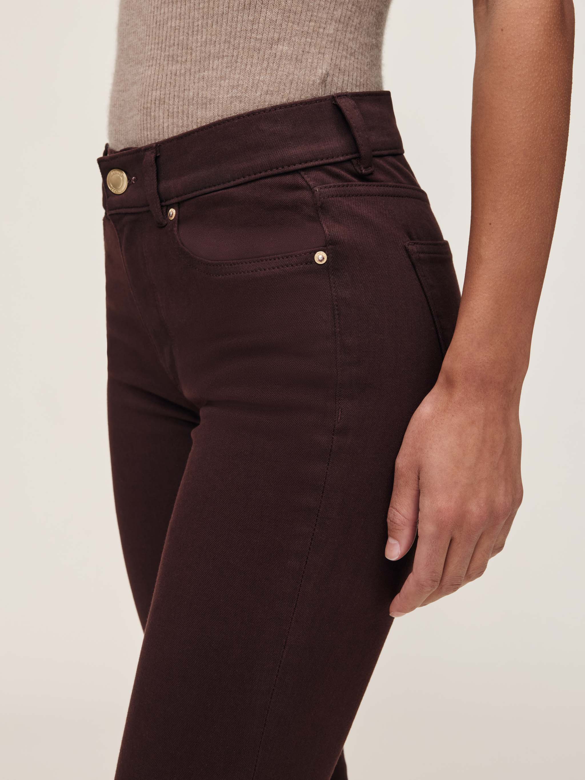 Mara Strait Mid Rise Instasclupt Ankle - Fig