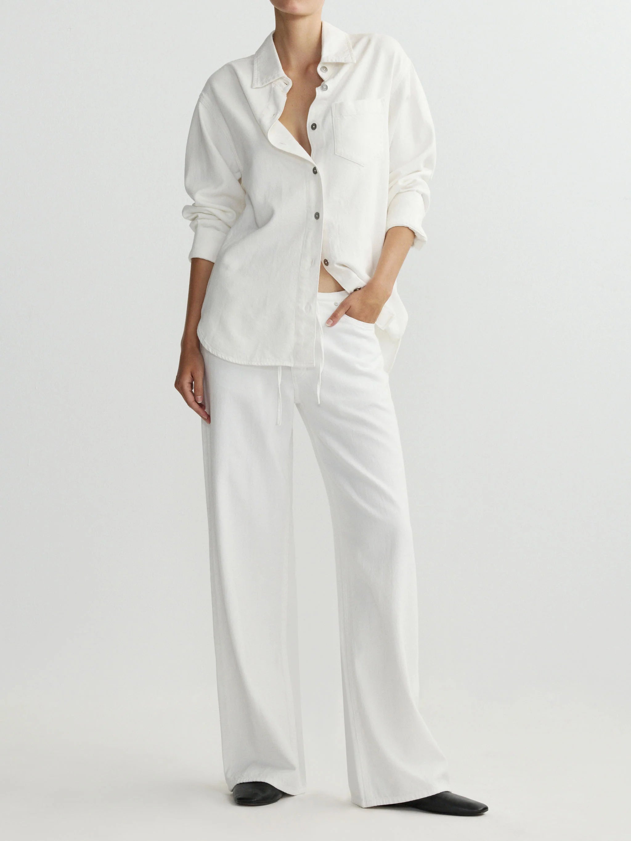 Sienna Low-Slung Wide Leg Relaxed 31” Jeans - White Aura