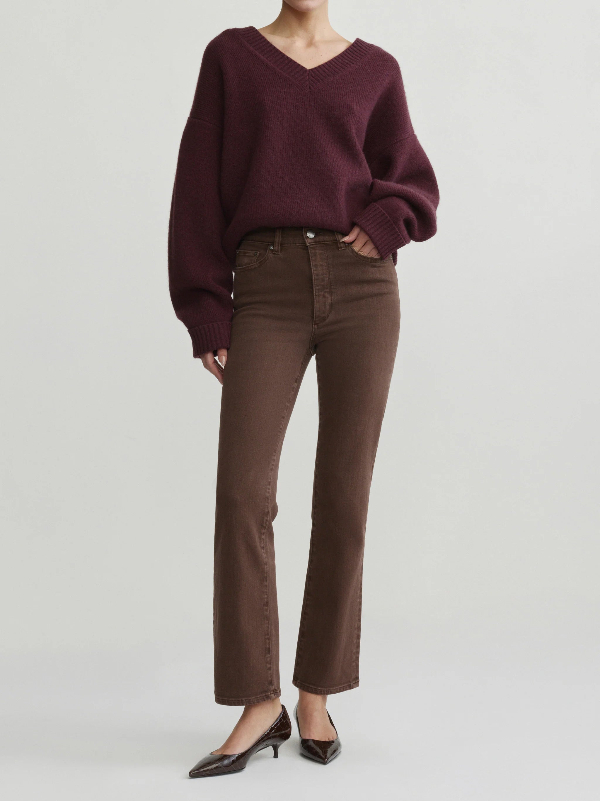 Halle Straight High-Rise Instasculpt™ 29" Jeans - Brownstone