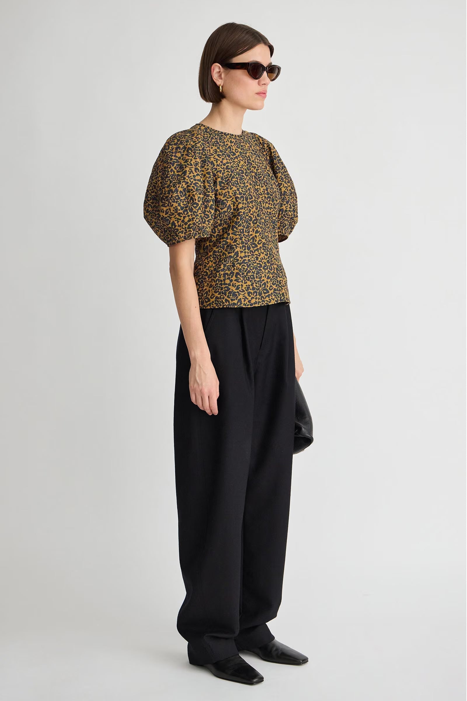 Lino Top - Leo Midnight Floral