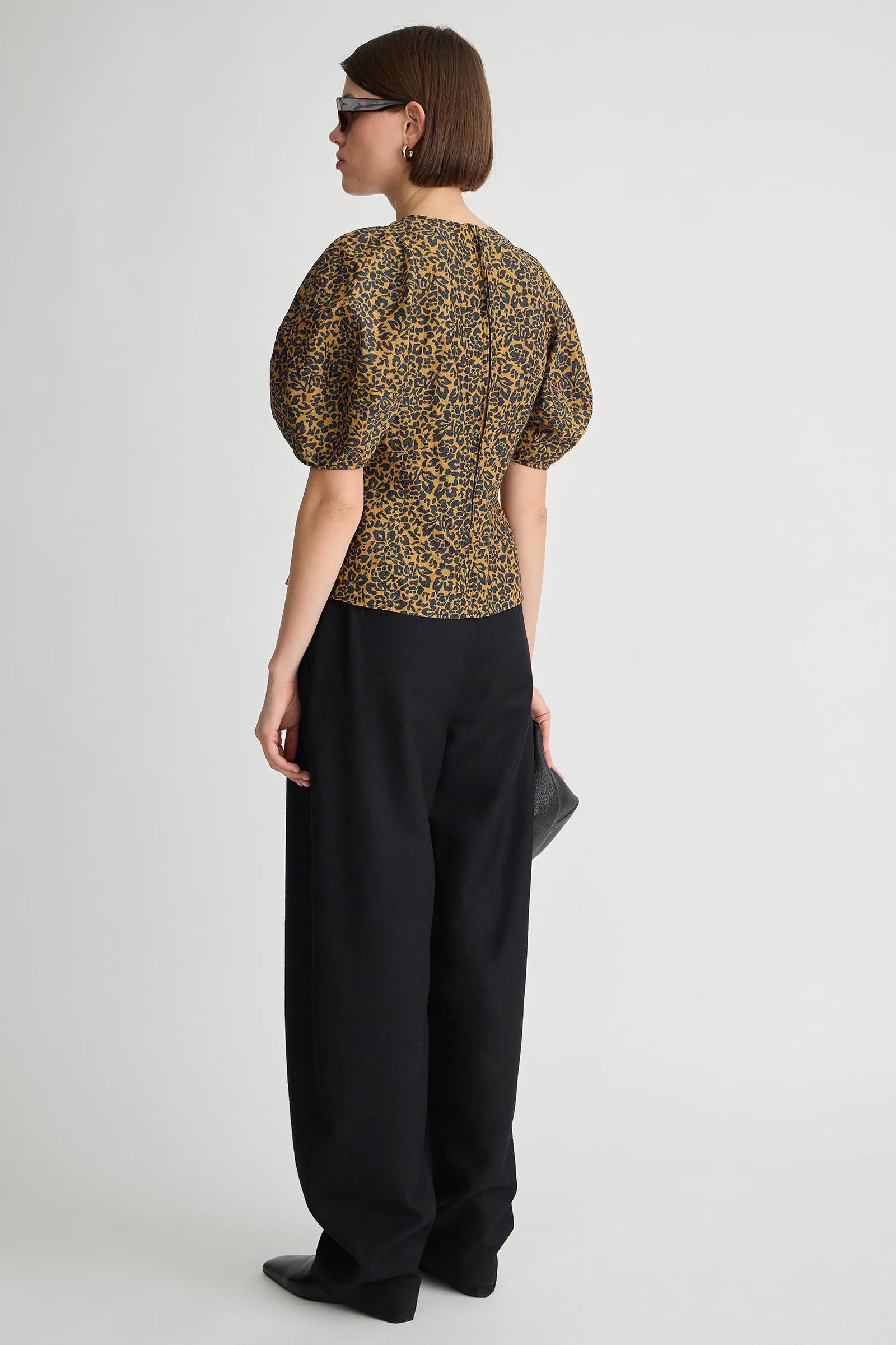 Lino Top - Leo Midnight Floral