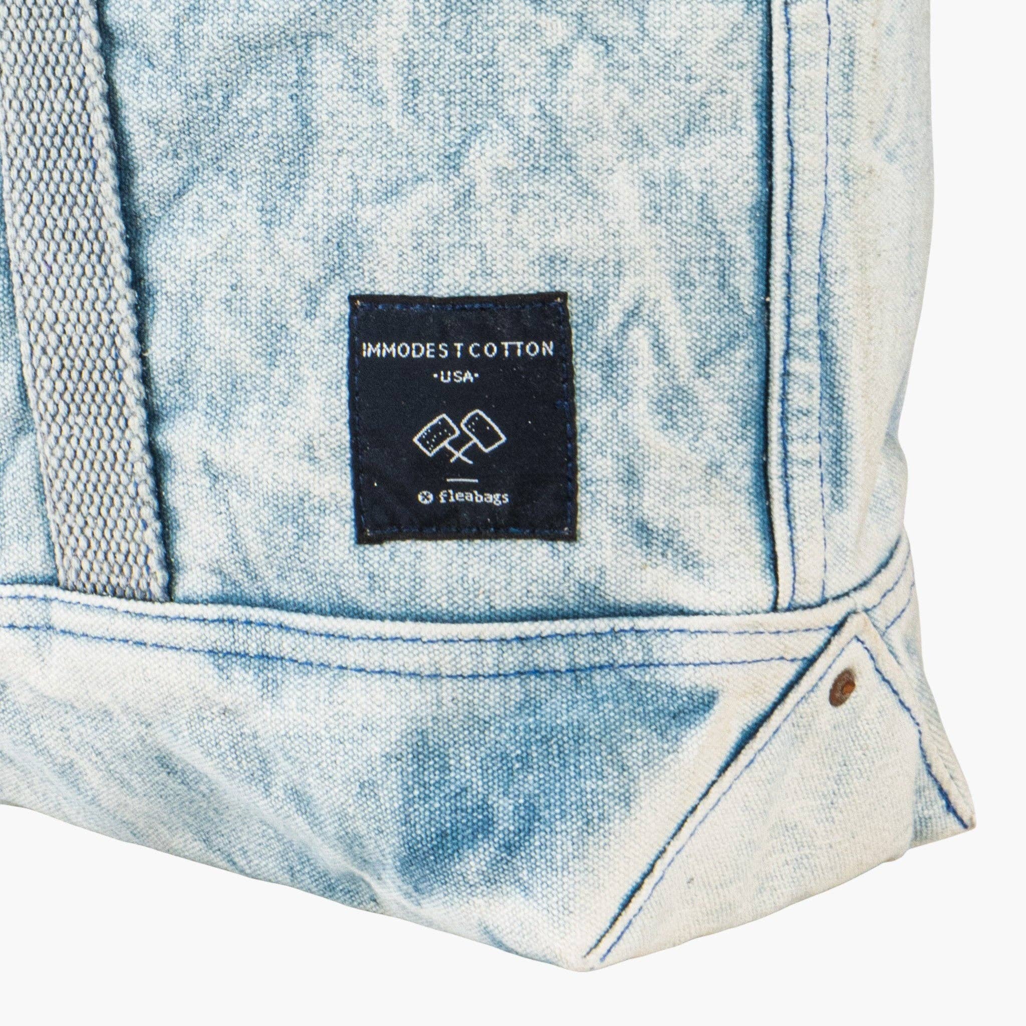 IMMODEST COTTON - Small East West Tote | Acid wash