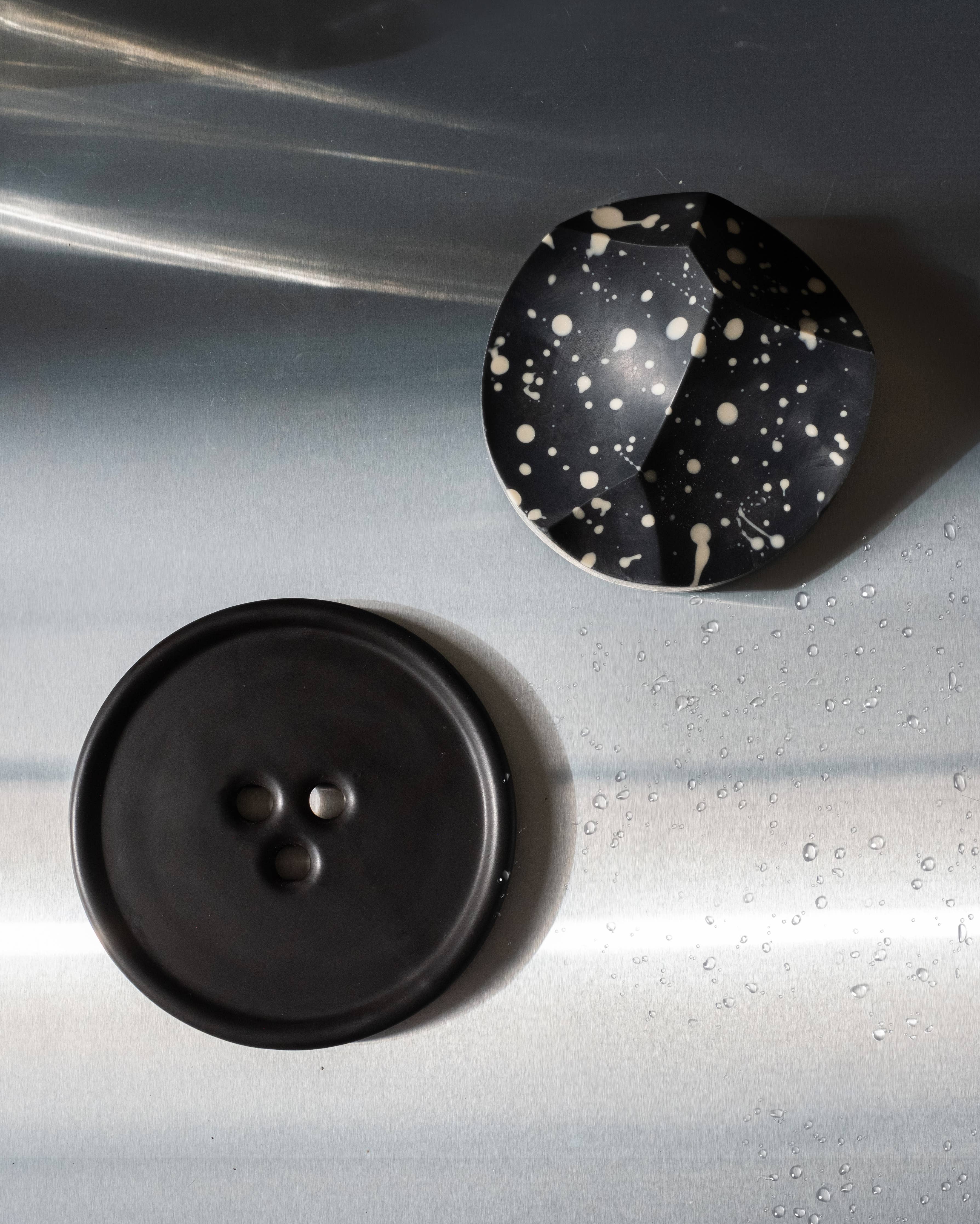 Bouton Dish - Black