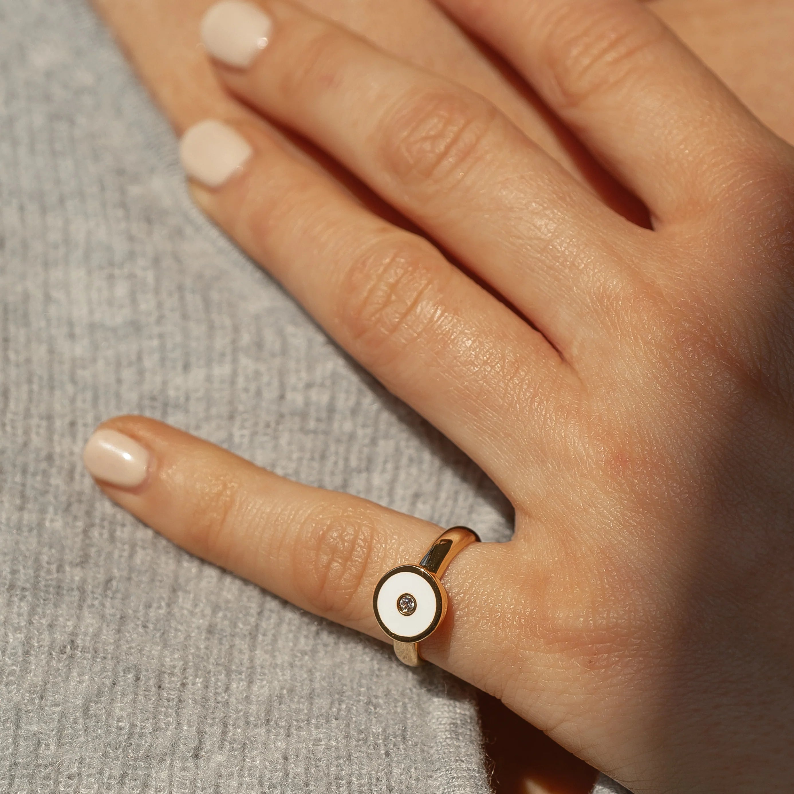 Balia with Enamel Ring - White