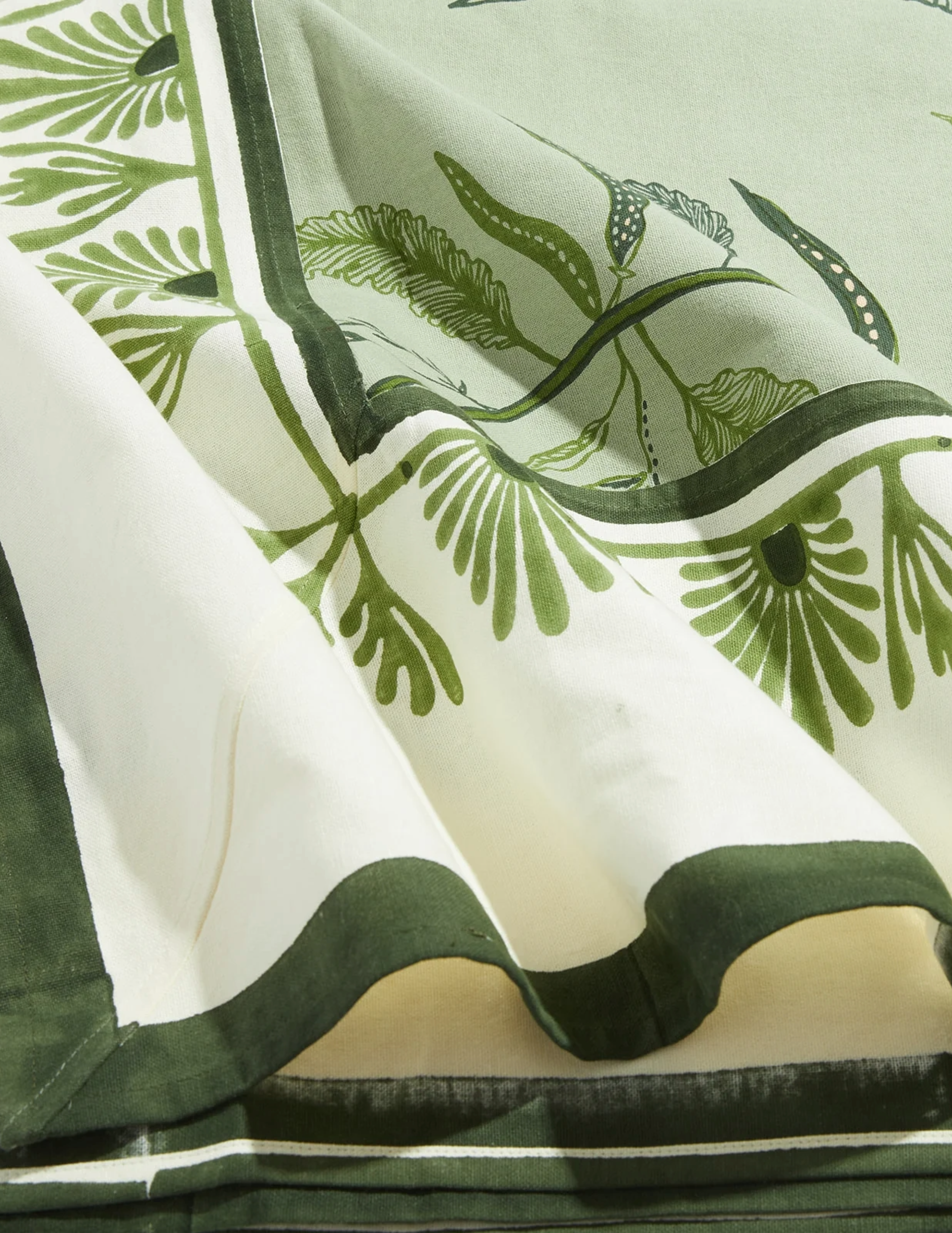 Tuileries Rectangular Tablecloth - Evergreen Green Boarder