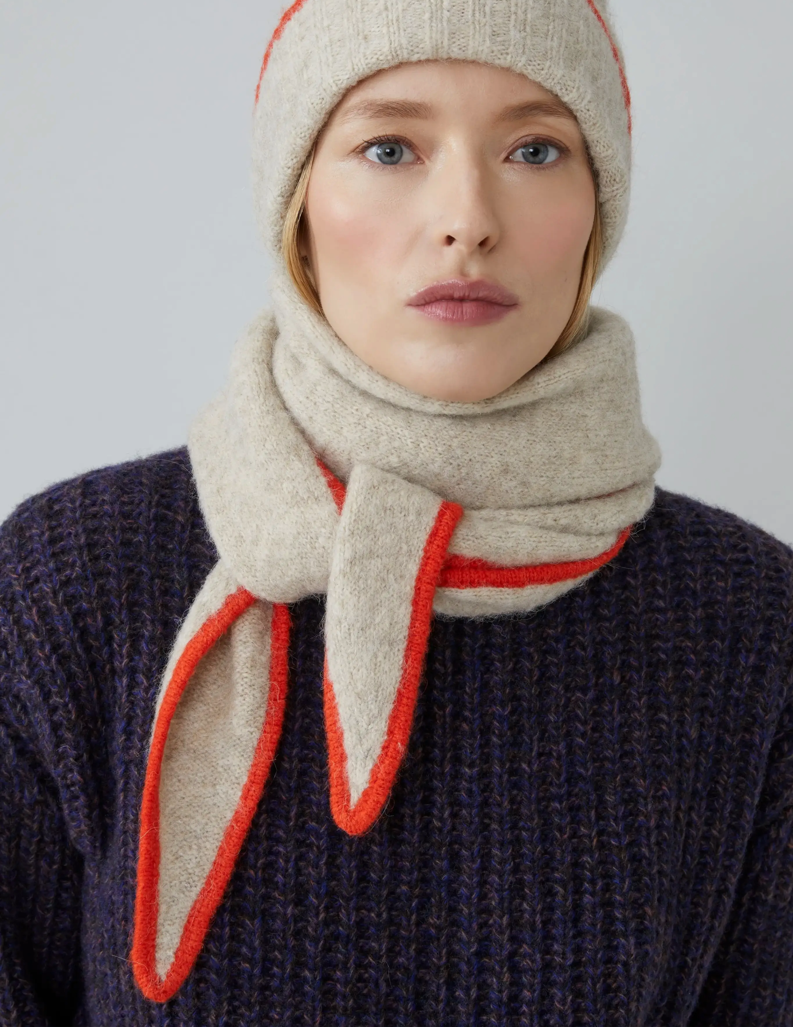 Elly Scarf N°218 - Paper