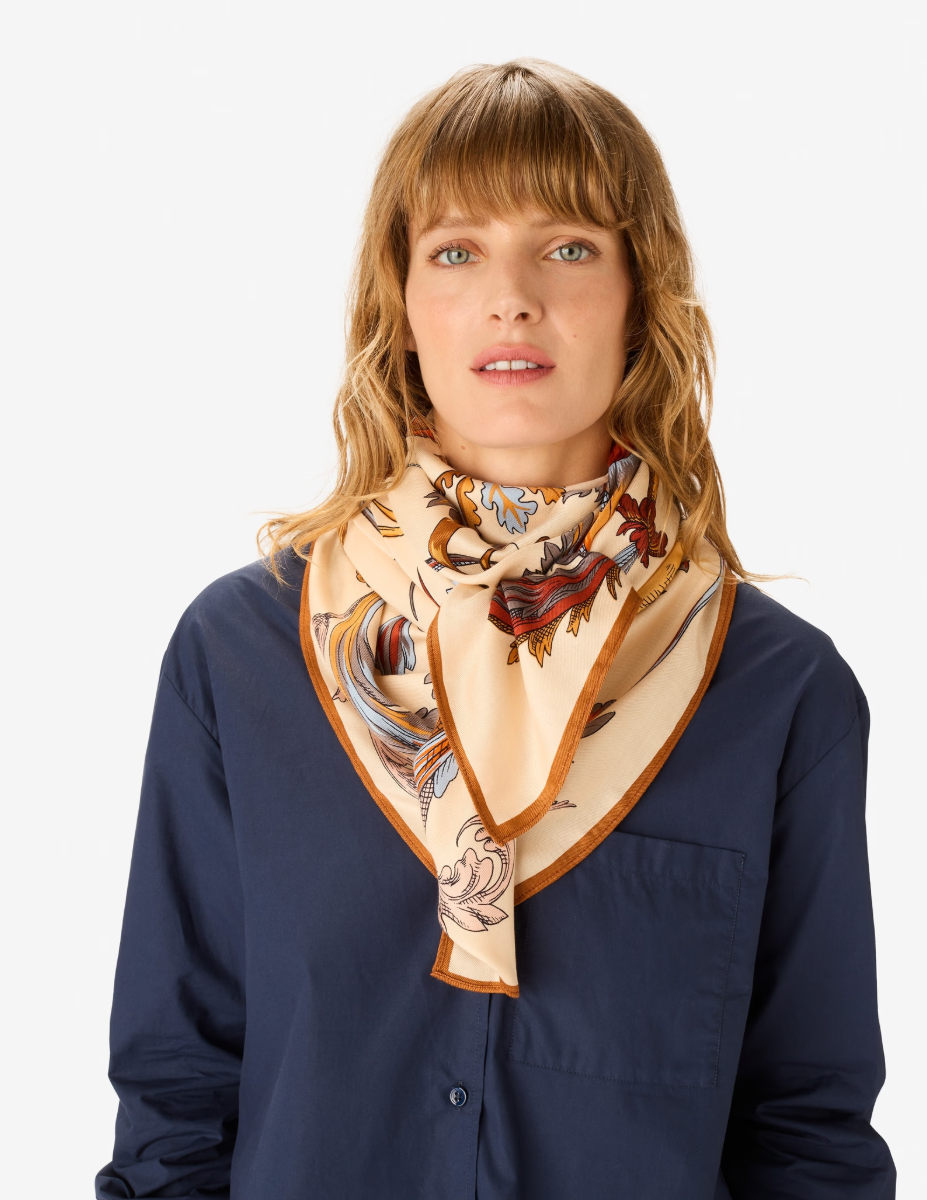 Square 100 Rococo - White