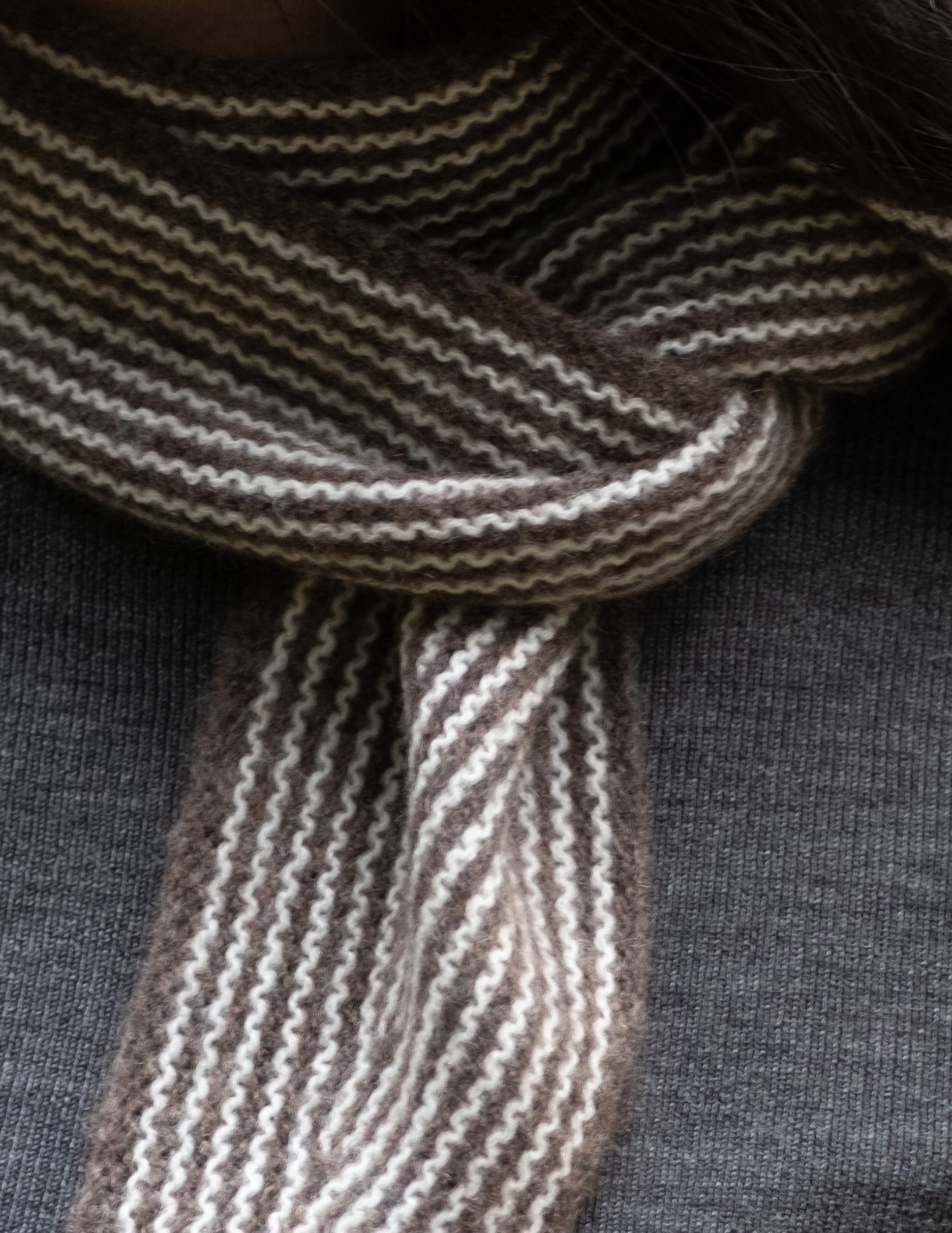 Sailor Cashmere Rib Neck Scarf - Brown