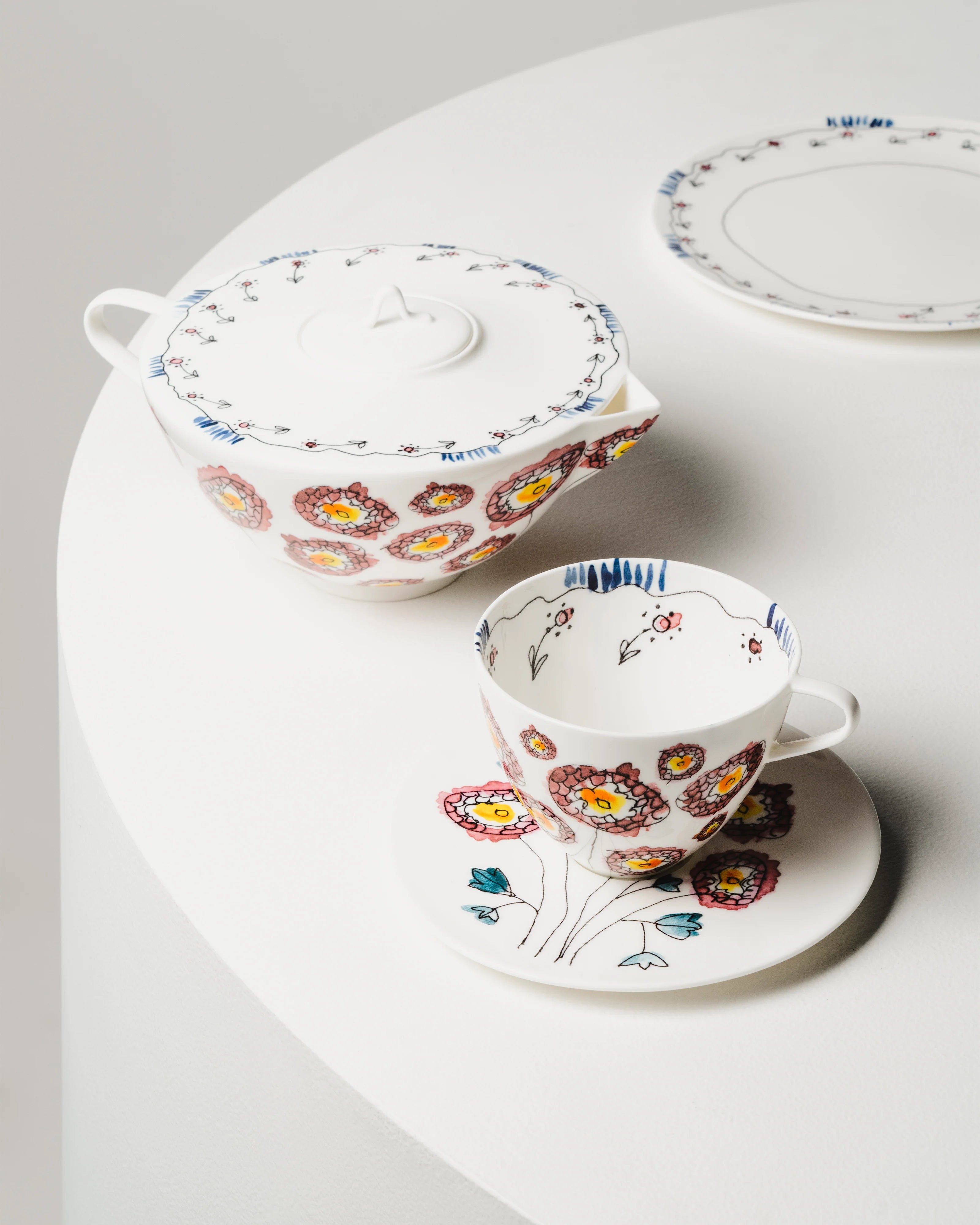 Marni Tea Pot - Anemone Milk Midnight Flower
