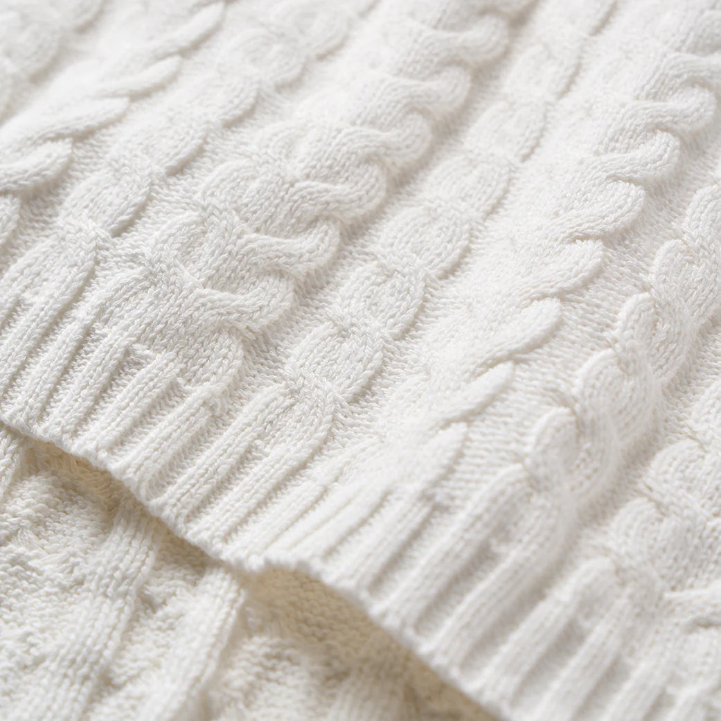 Horseshoe Cable Knit Baby Blanket - White