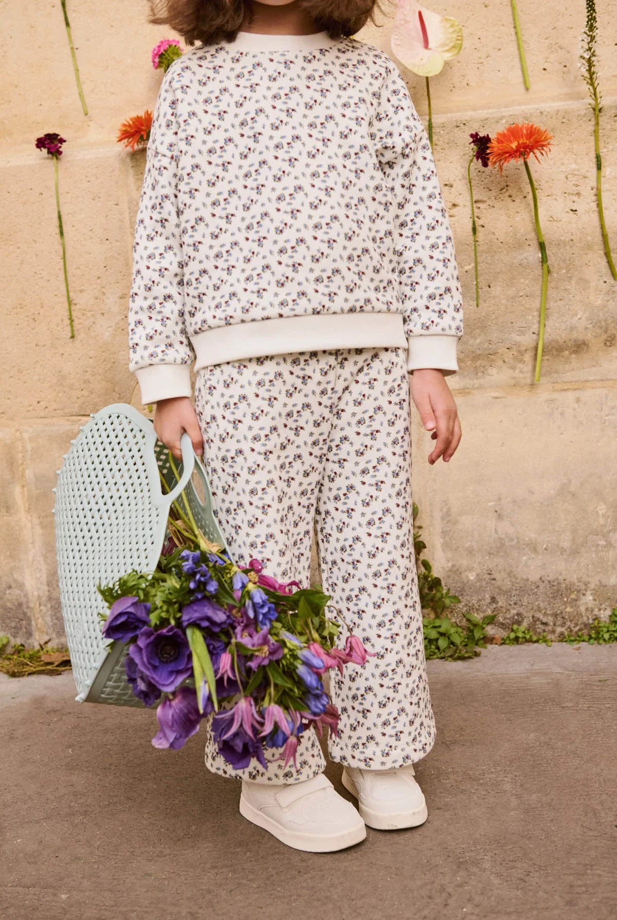 Rosalia Sweateshirt - Cream Columbine Hill