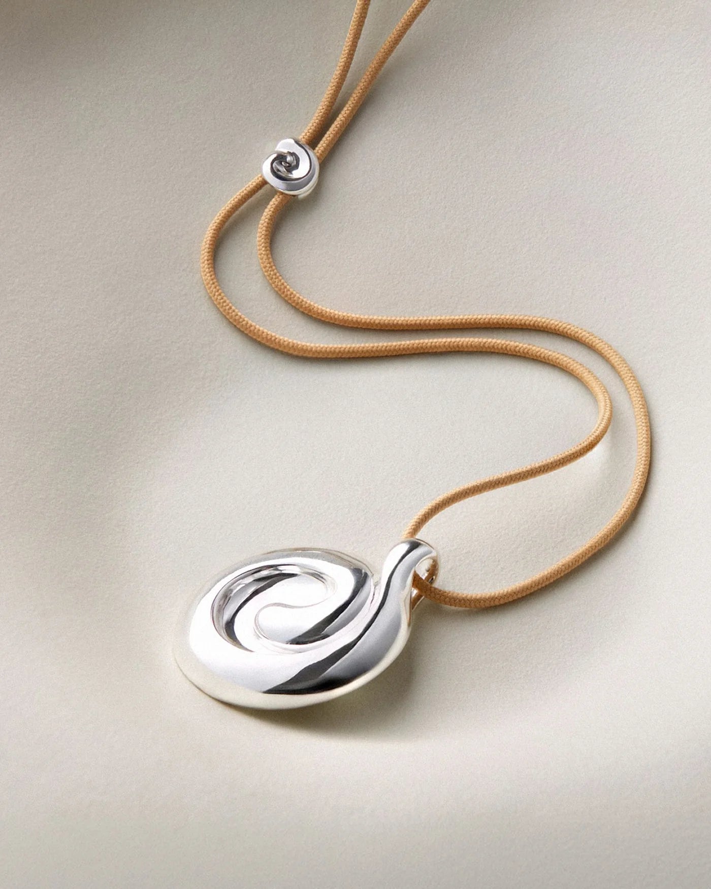 Nico Mirror Pendant Rope Necklace - Silver