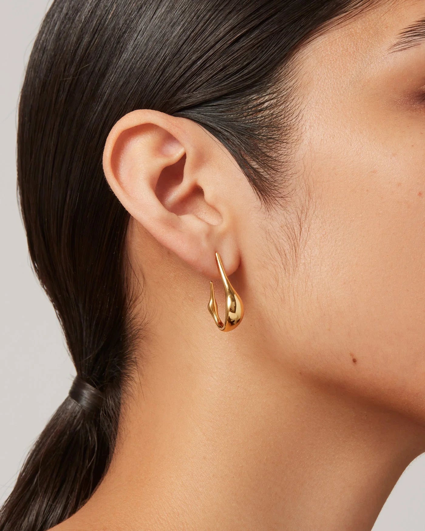 Colette Hoops - Gold