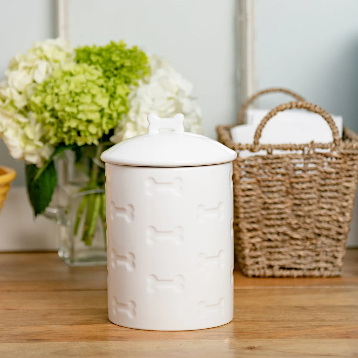 Manor White Treat Jar