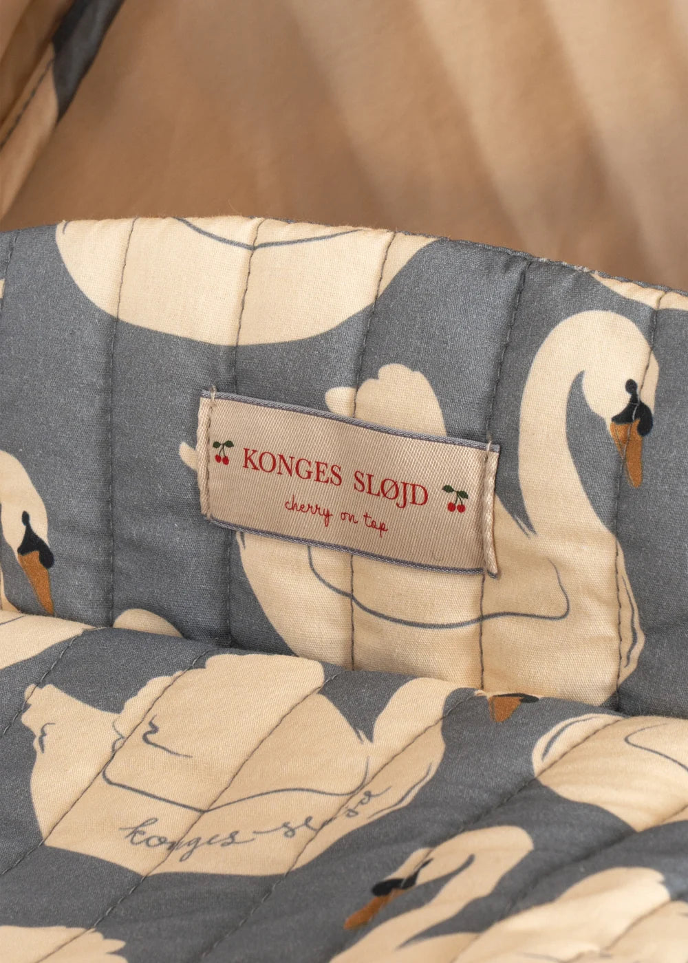 Minnie Doll Pram - Swan