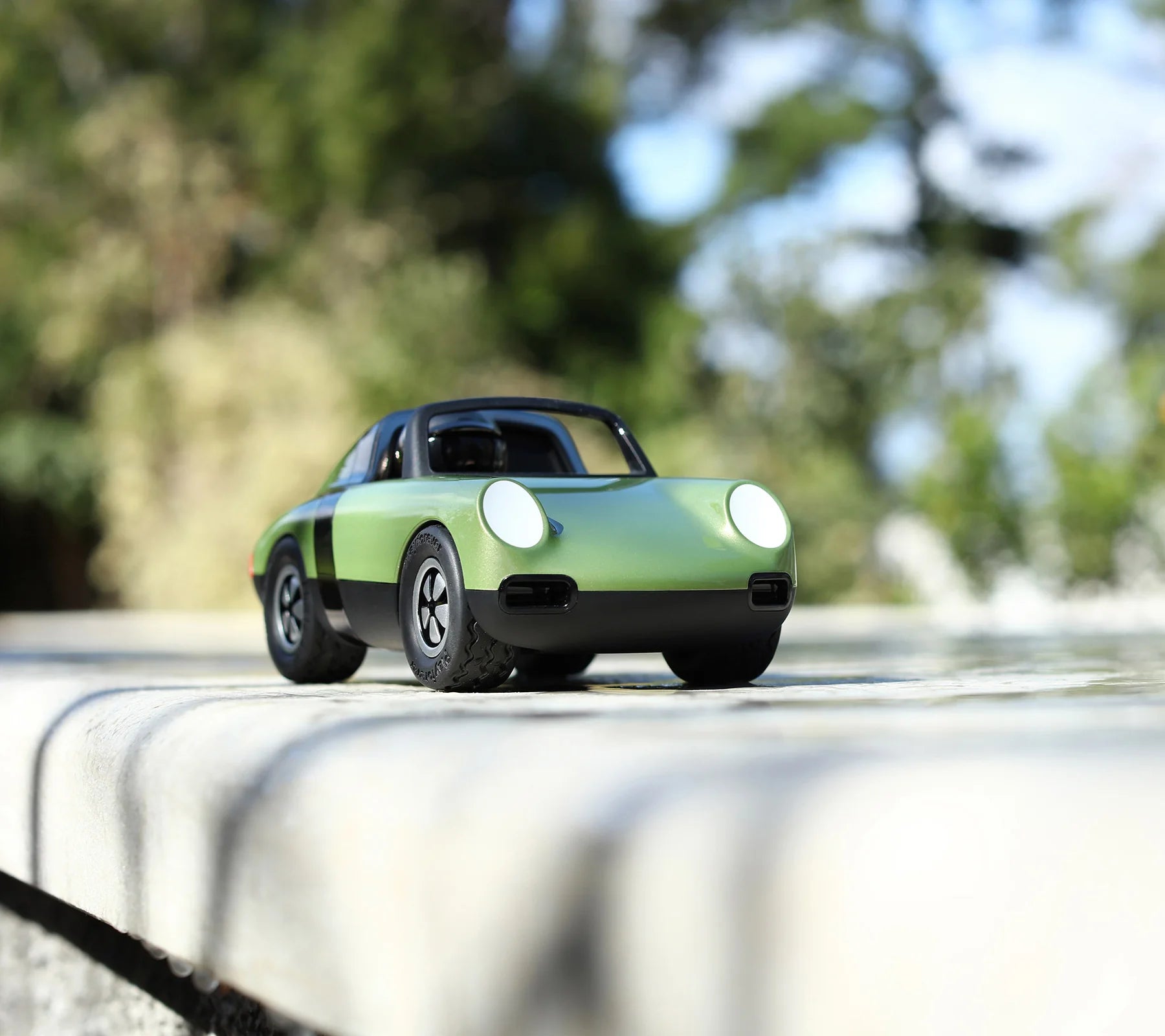 Luft Hopper Toy Car - Green