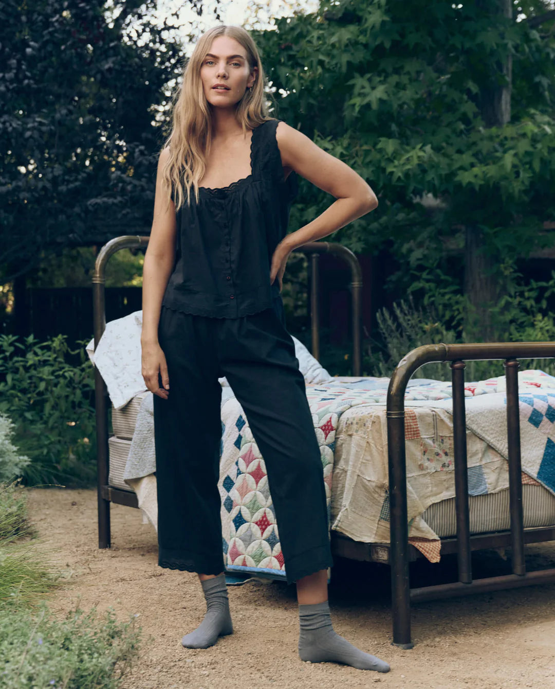 The Eyelet Tank - Black