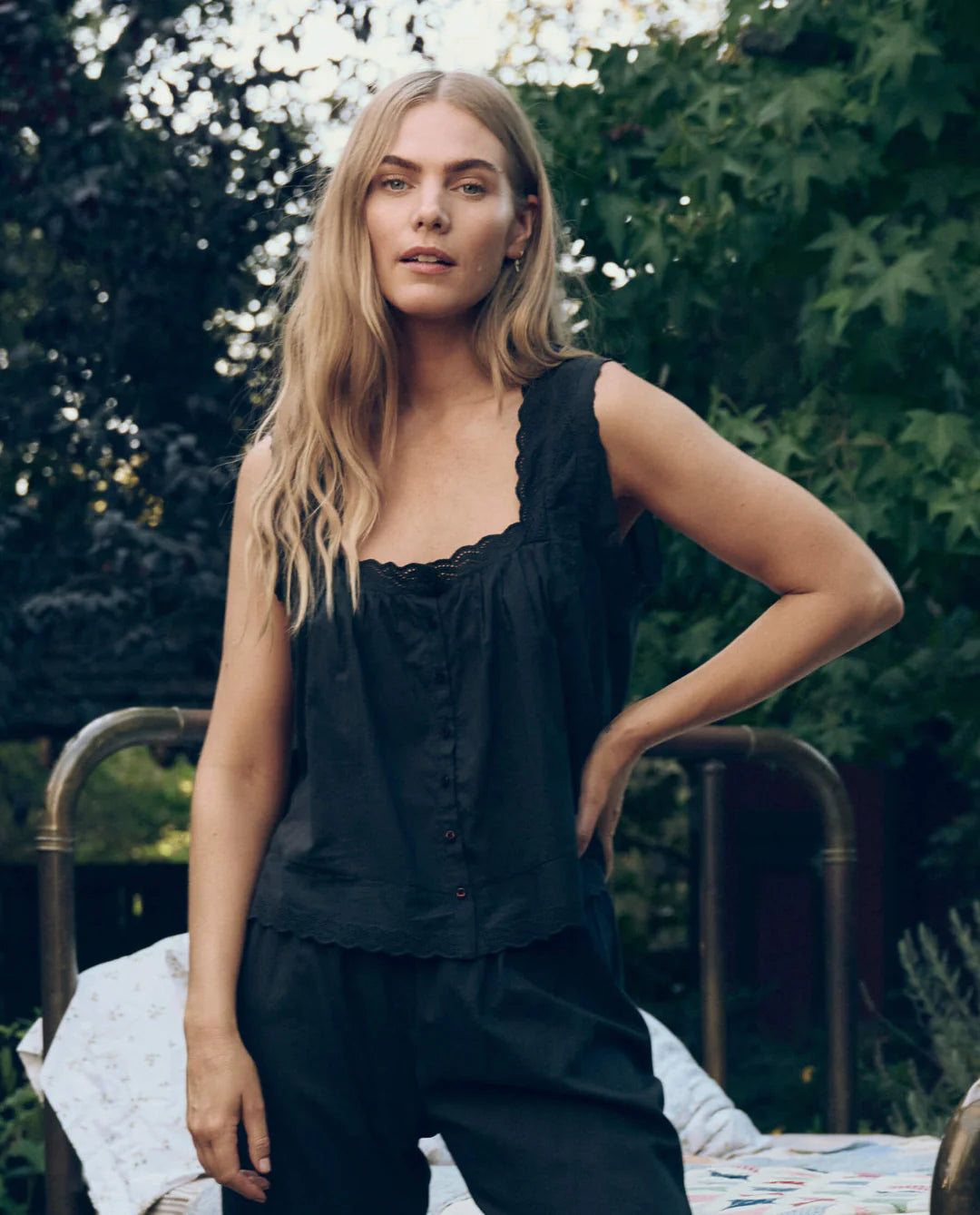 The Eyelet Tank - Black