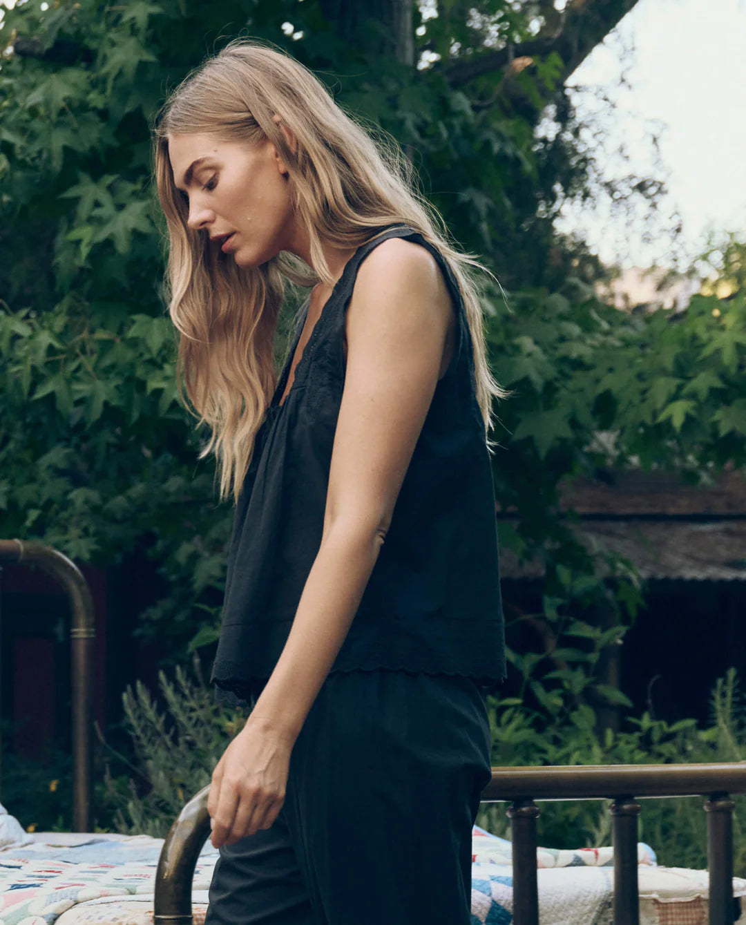The Eyelet Tank - Black