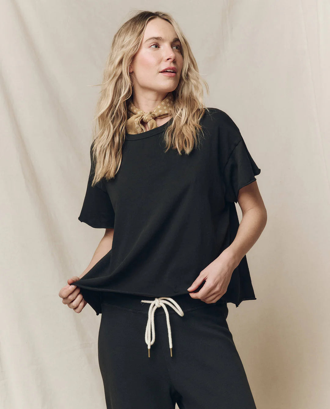 The Crop Tee - Almost Black
