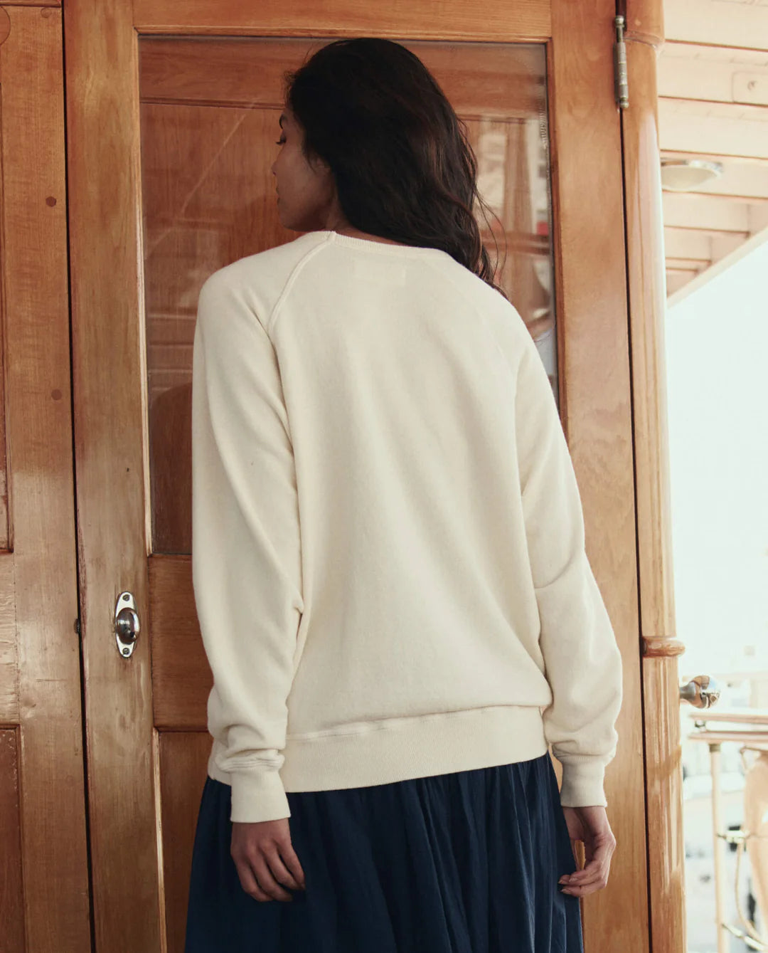 The College Sweatshirt w/ Sailing Boat Applique - Washed White
