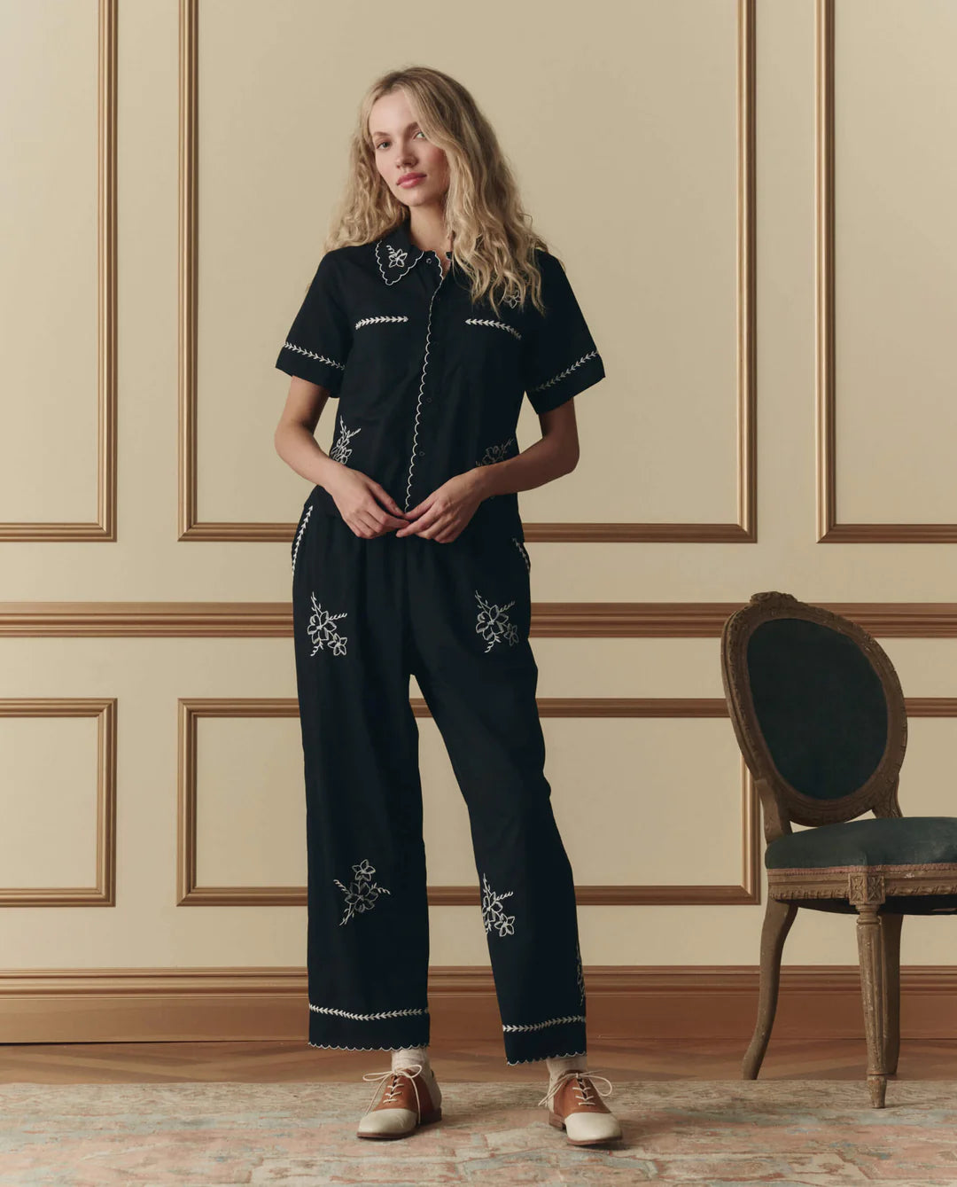 The Weekend Pant w/ Hanky Embroidery - Black