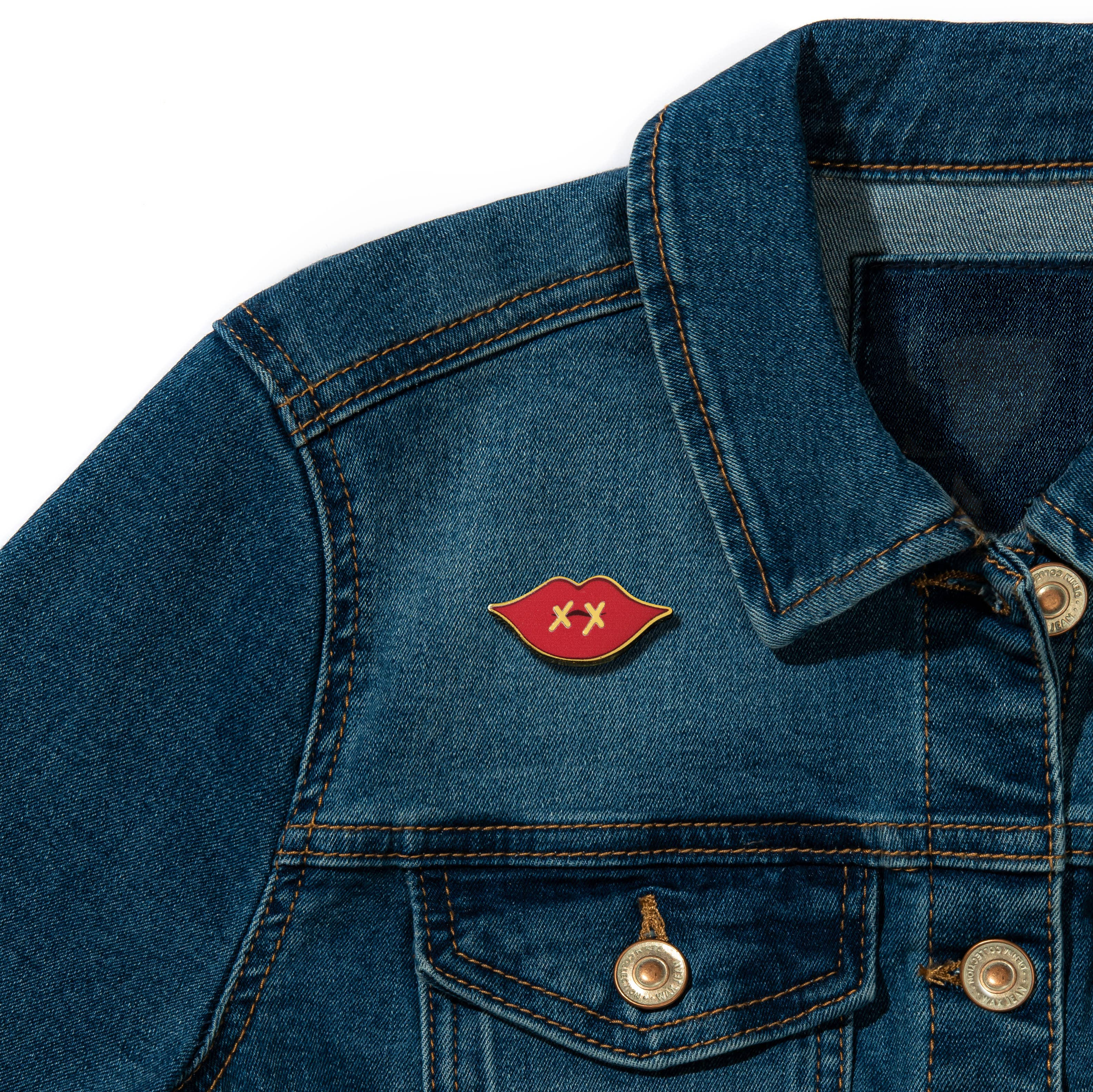 Lips Enamel Pin