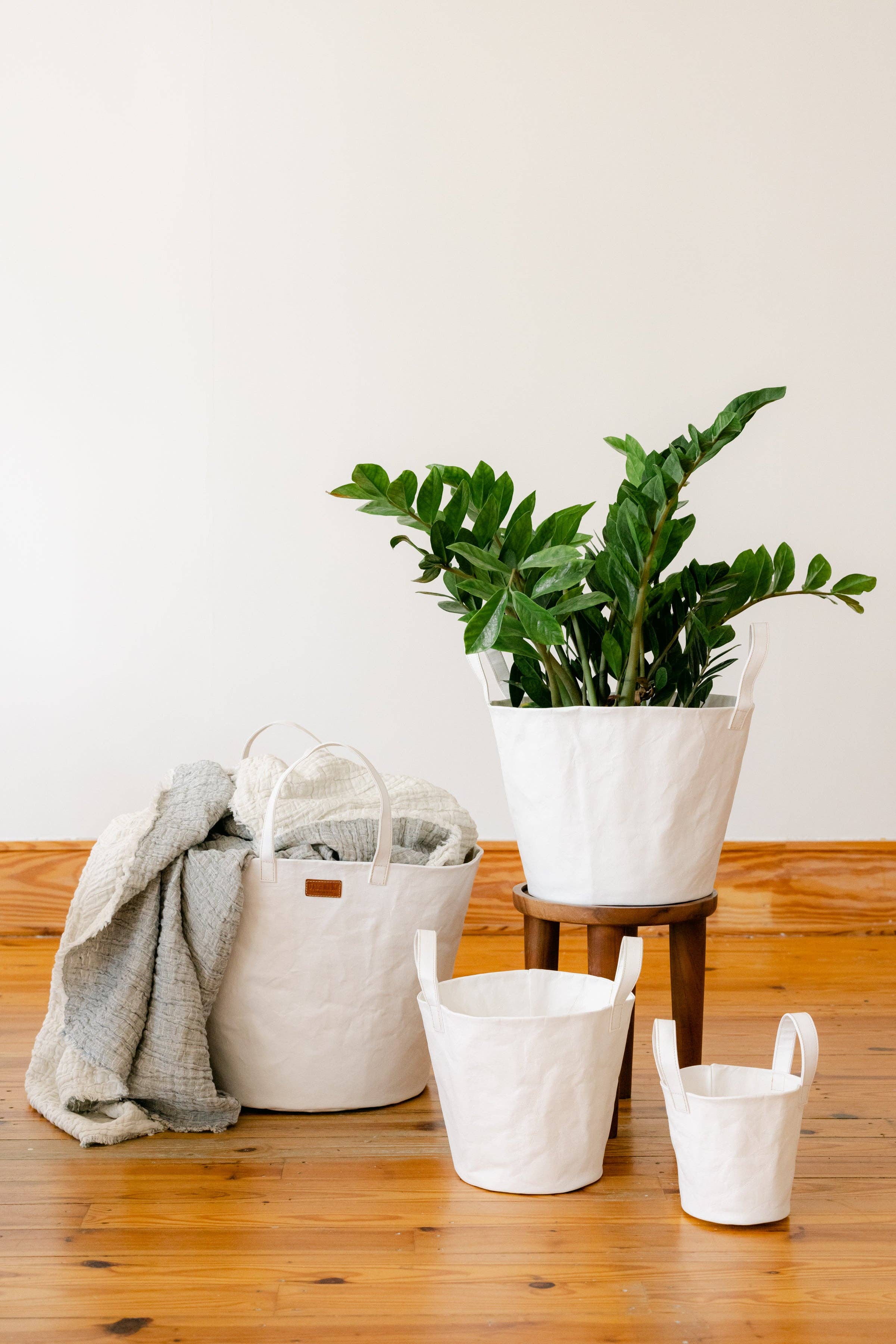 Uashmama - PANIERE BUCKET: White / Medium