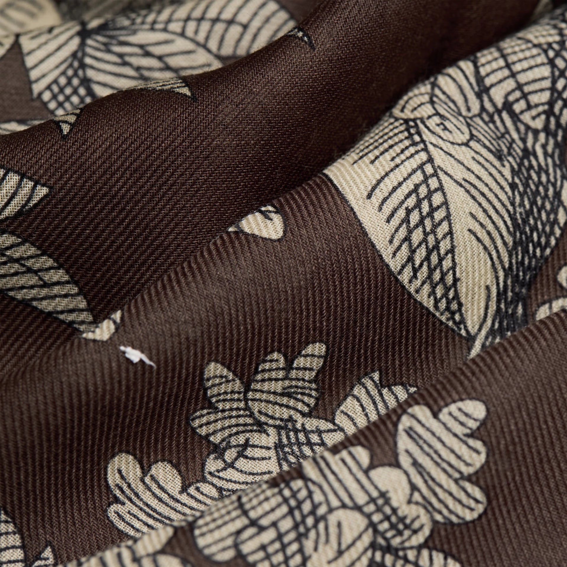 Scarf 80 - 1889 - Brown