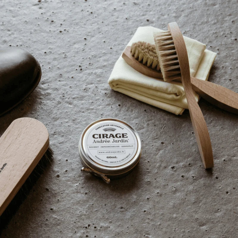 New Shoe Care Kit in Wooden Box