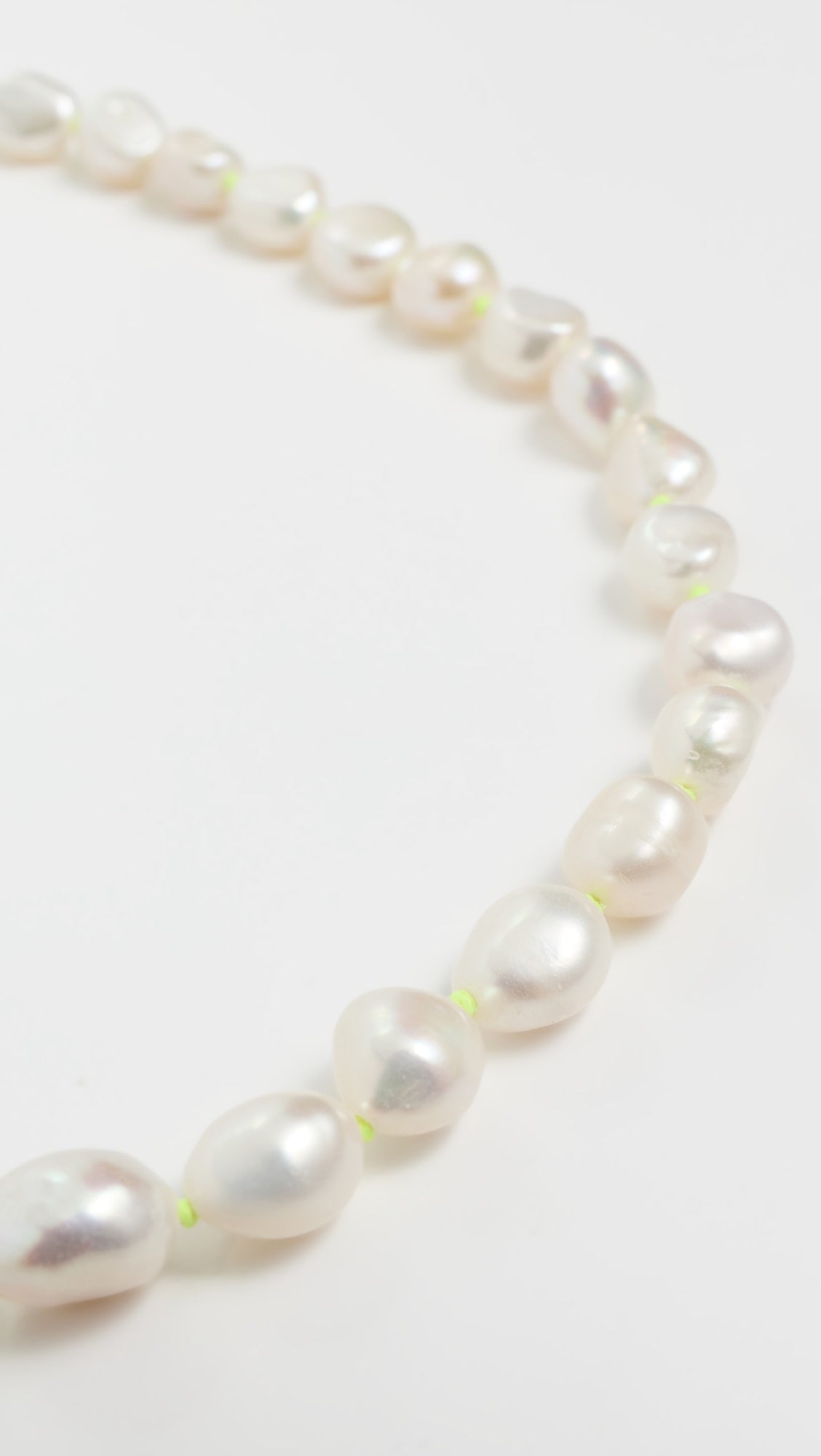 Le Pearl Necklace