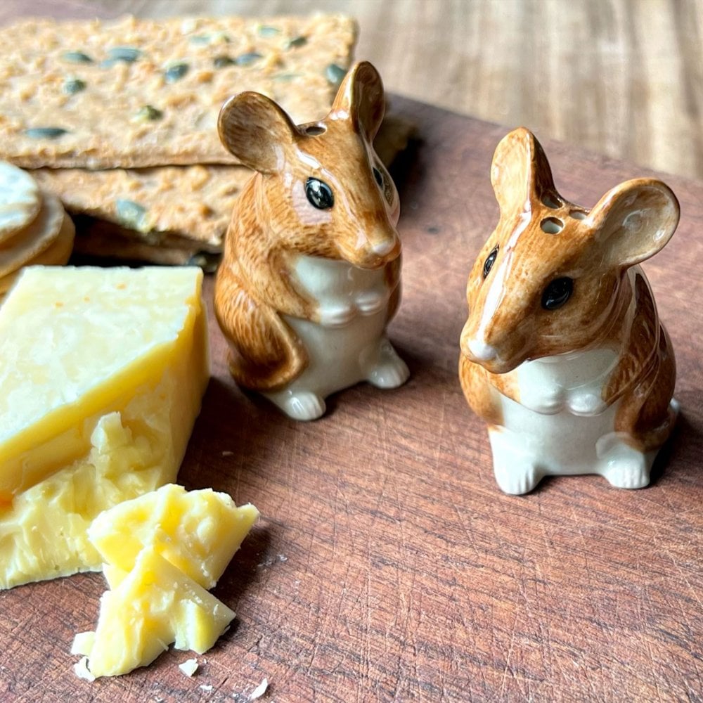 Wood Mouse Salt and Pepper Set