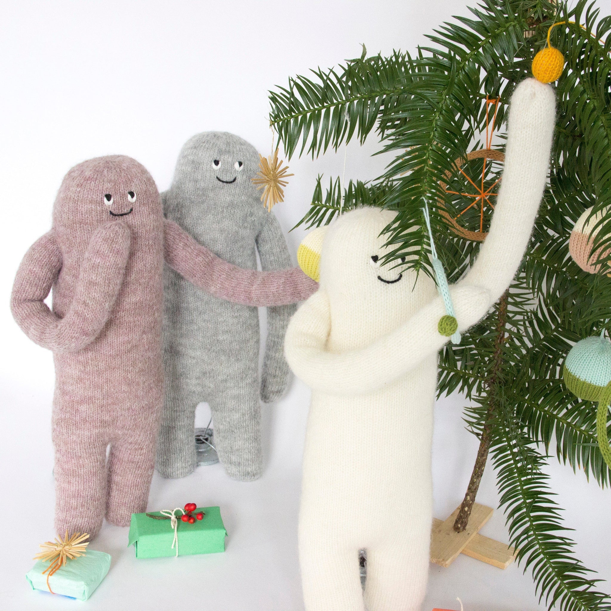Whoop Dee Doo Dolls - Huzzah Grey
