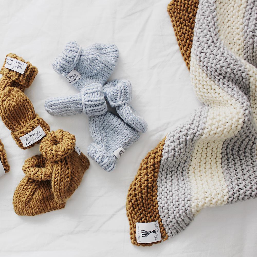 Sophie La Girafe Sleepy Baby Blanket Knitting Kit