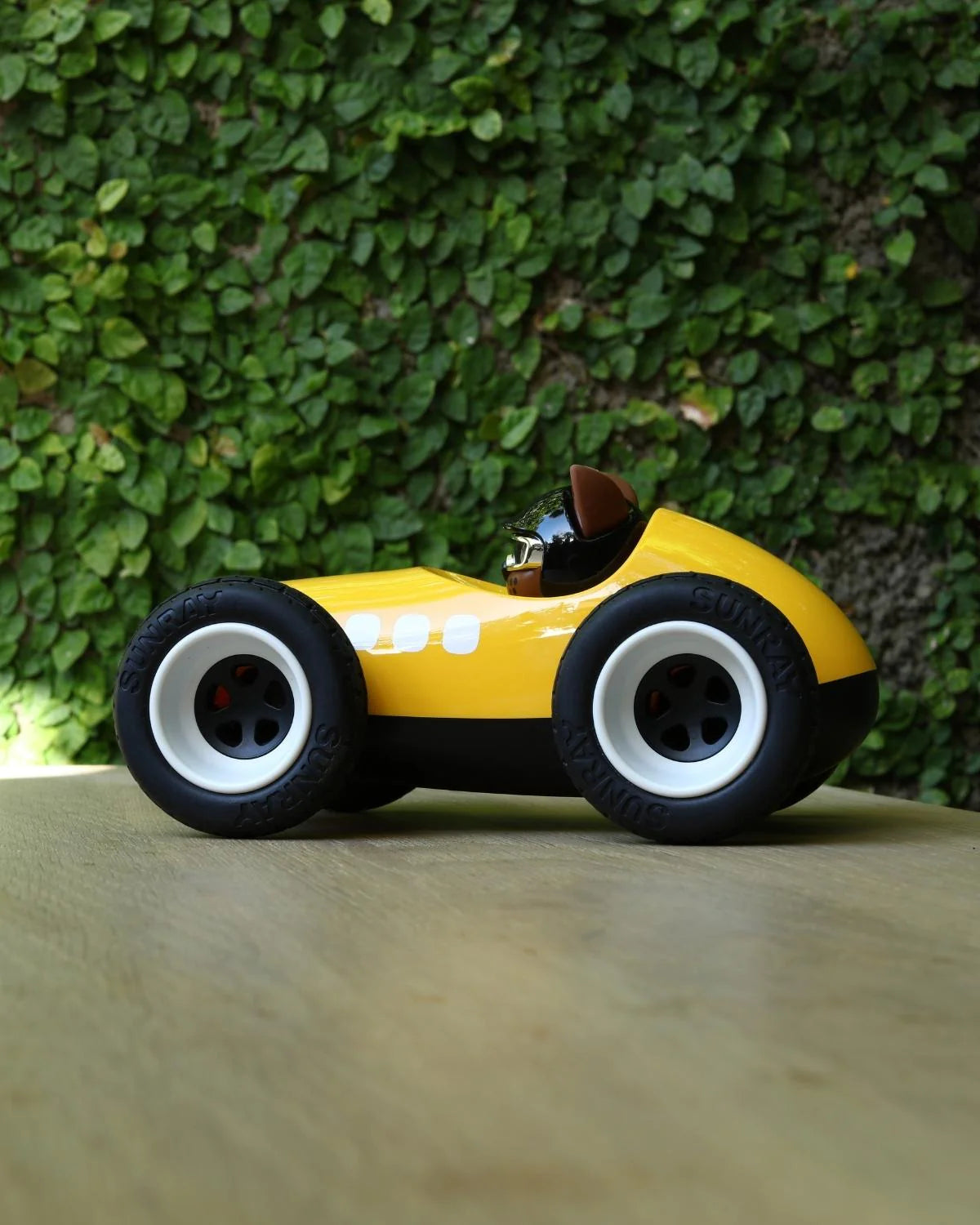 Car Egg Roadster Sunnysider - Yellow