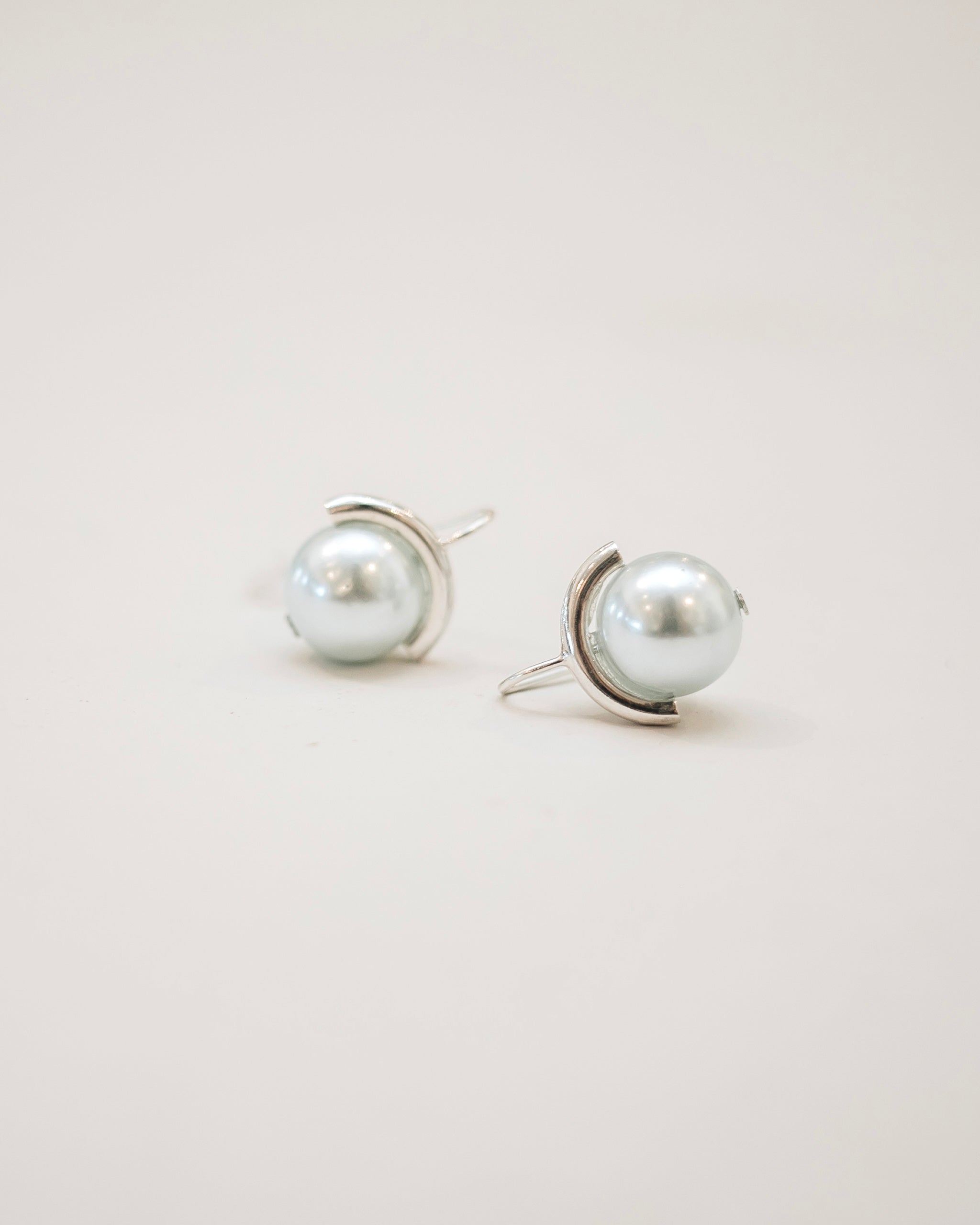 Pearl Sphere Earring - Baby Blue/Silver